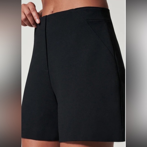 Spanx Classic Black Women's Shorts Size 2XL - Picture 1 of 5